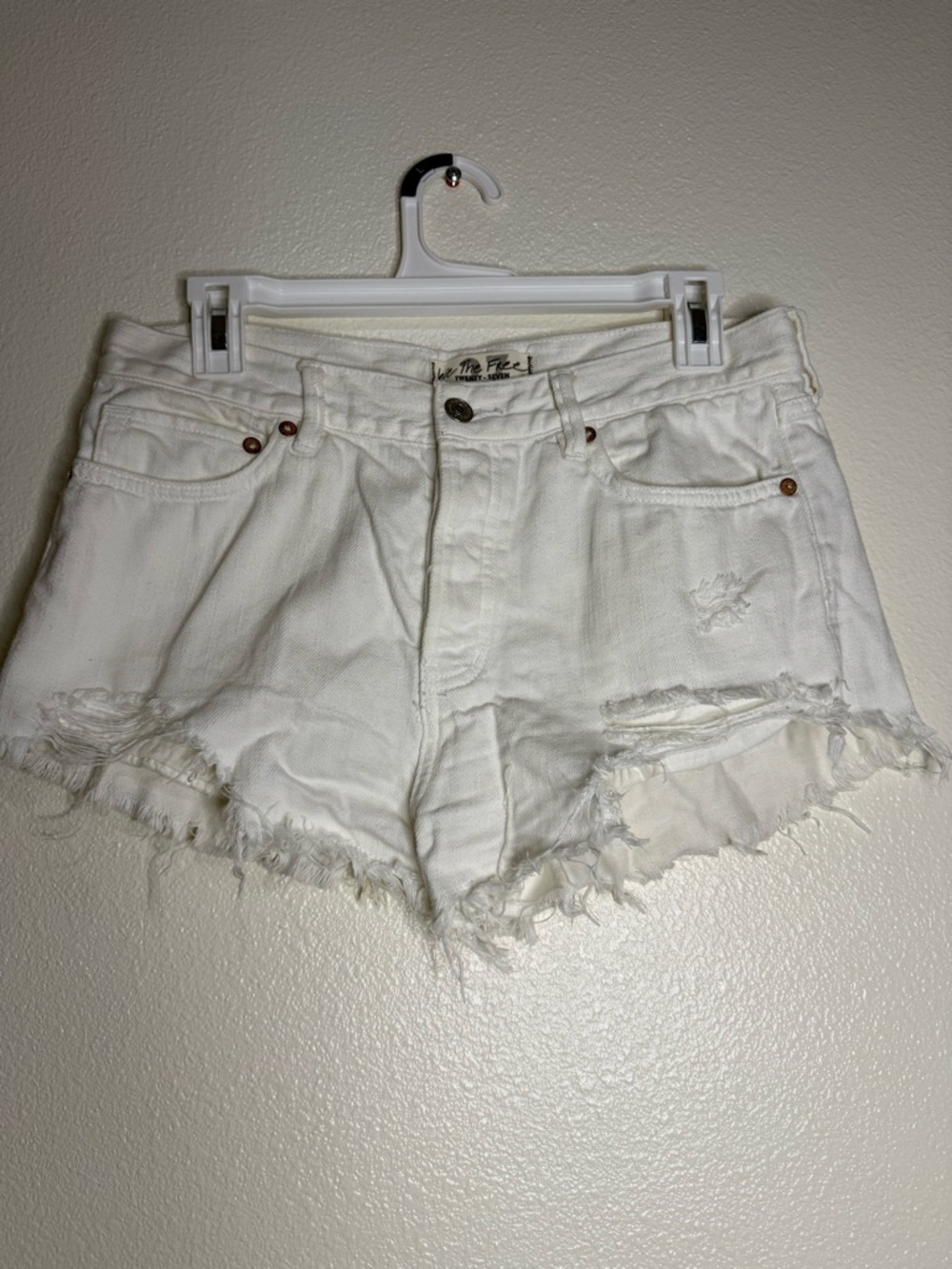 Free People Women’s Short Loving Good Vibrations Shorts (Box H) - Picture 7 of 12